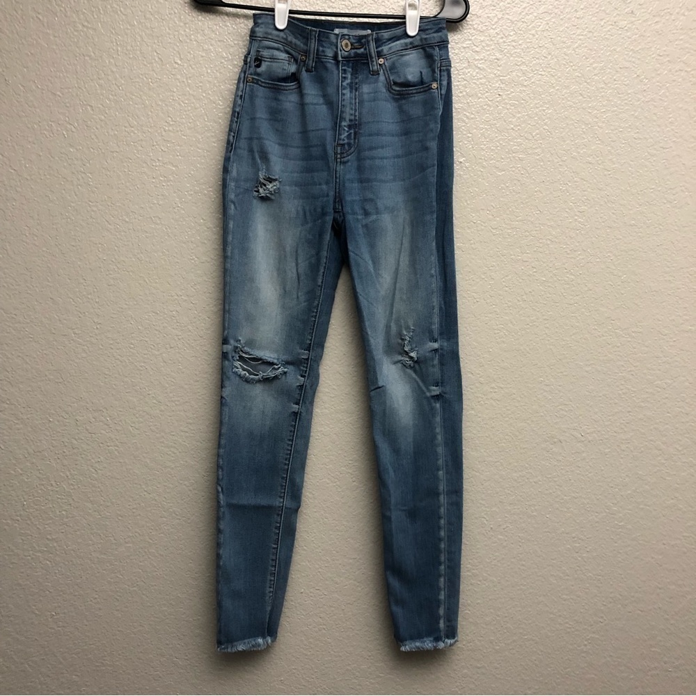 Kancan Women’s Light Wash Distressed Skinny Jeans‎ Size 1 / 24